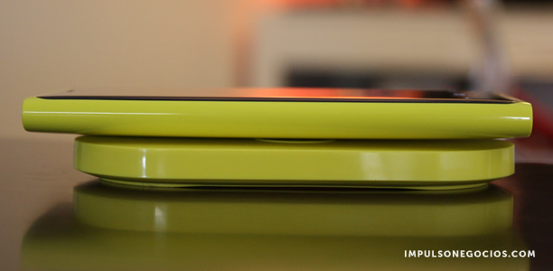 El nuevo Nokia Lumia 920 arrebata al iPhone el título de mejor pantalla
