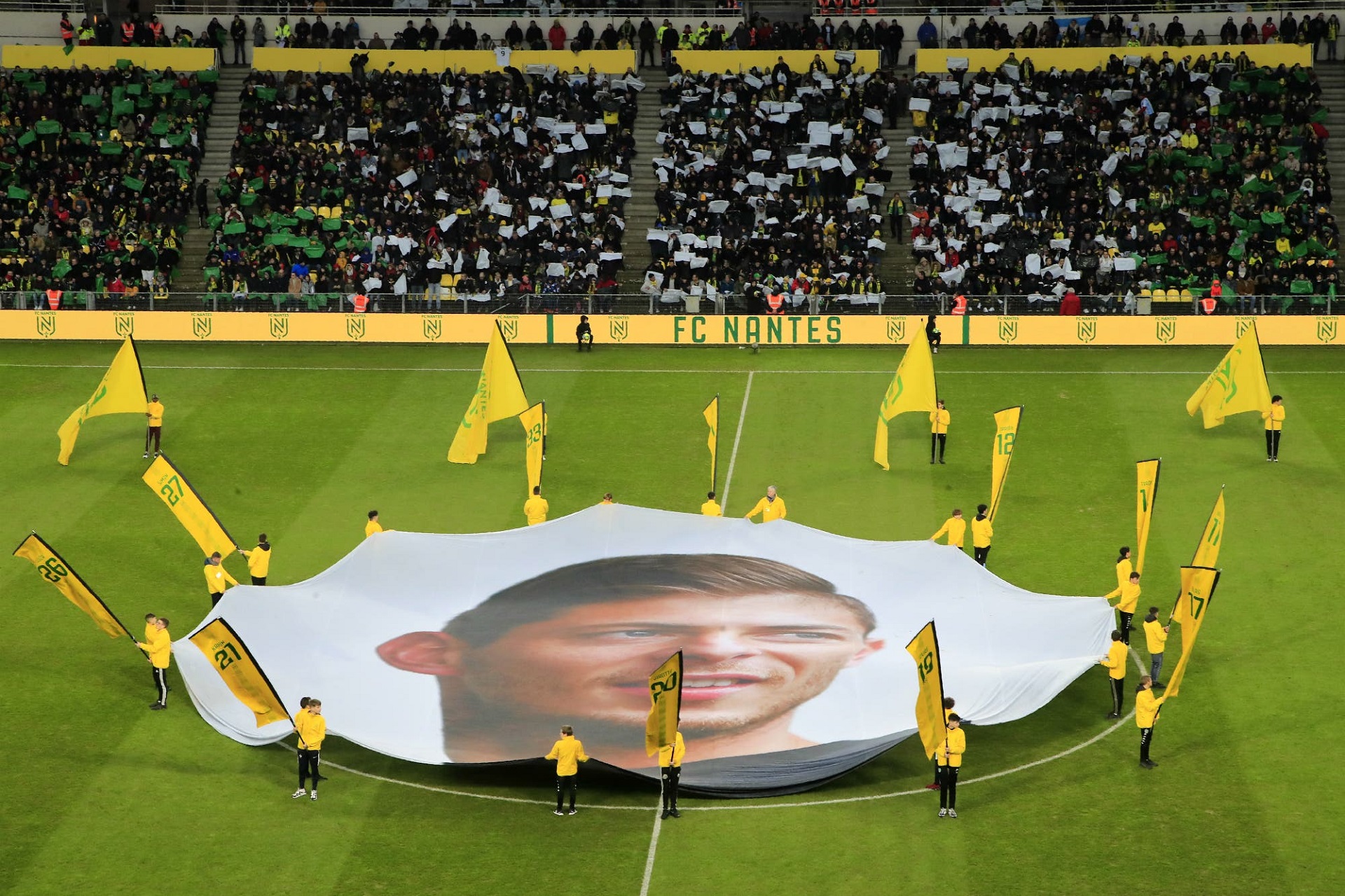 Emotivo homenaje al argentino Emiliano Sala en Francia | IMPULSO