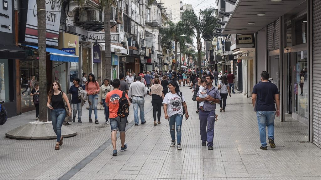 La ciudad de Santa Fe modificó horarios de comercios - IMPULSO